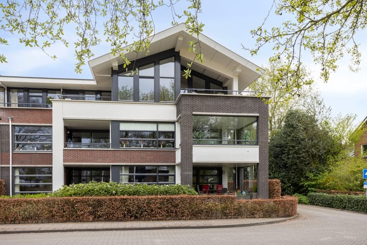 Foto 50 van van Lutterveltplein 4-R