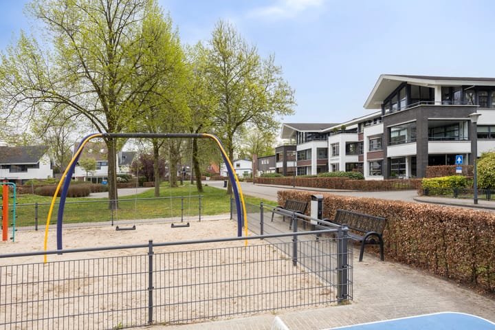 Foto 54 van van Lutterveltplein 4-R