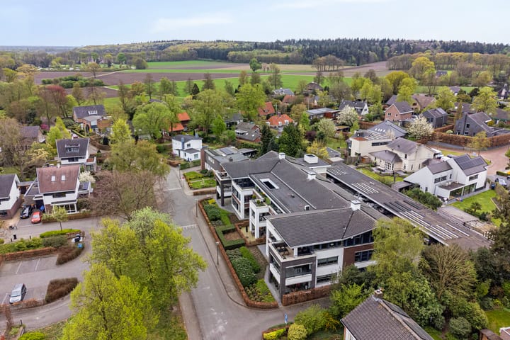 Foto 56 van van Lutterveltplein 4-R