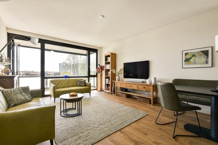 Foto 2 van Glitterstraat 200