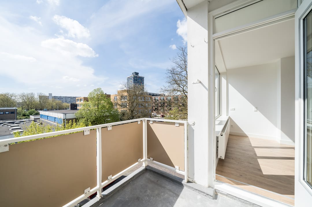 Photo 13 of Singravenlaan 31-3