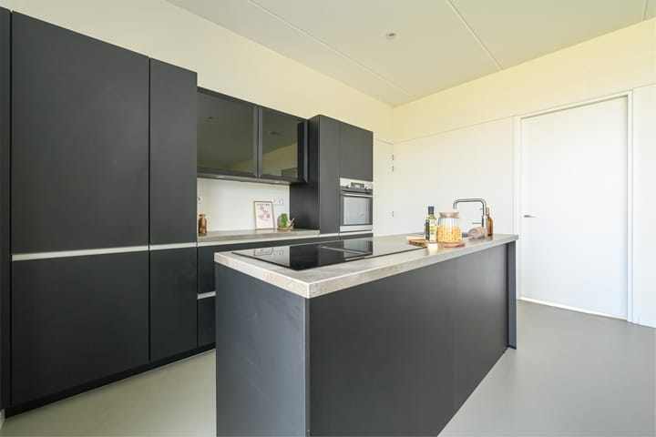 Photo 19 of Henry David Thoreaustraat 48