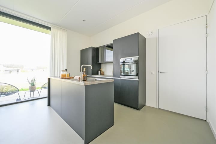 Photo 11 of Henry David Thoreaustraat 48