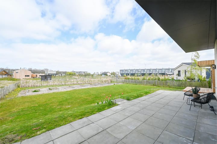 Photo 31 of Henry David Thoreaustraat 48