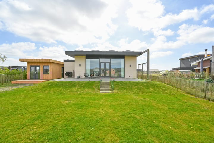 Photo 34 of Henry David Thoreaustraat 48