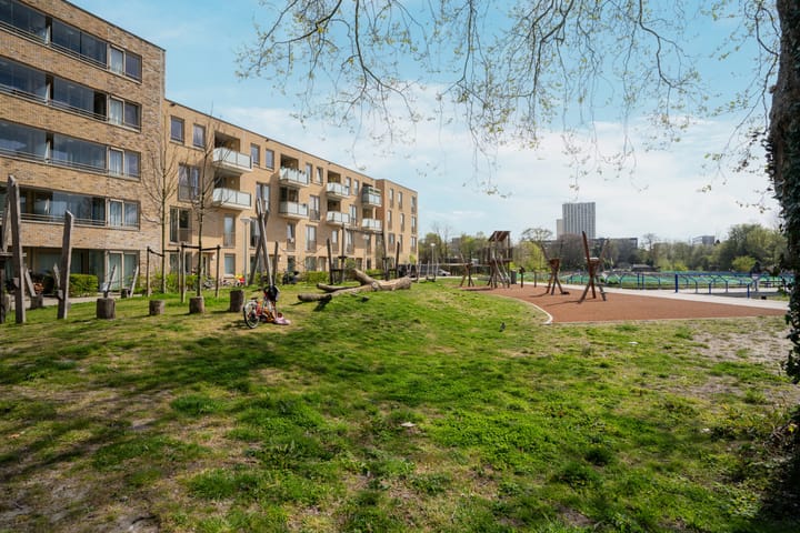 Foto 28 van Marius Bauerstraat 235-A4