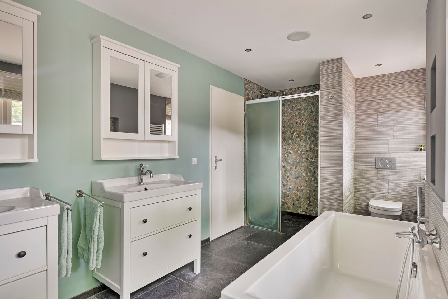 Photo 4 of Velddreef 317