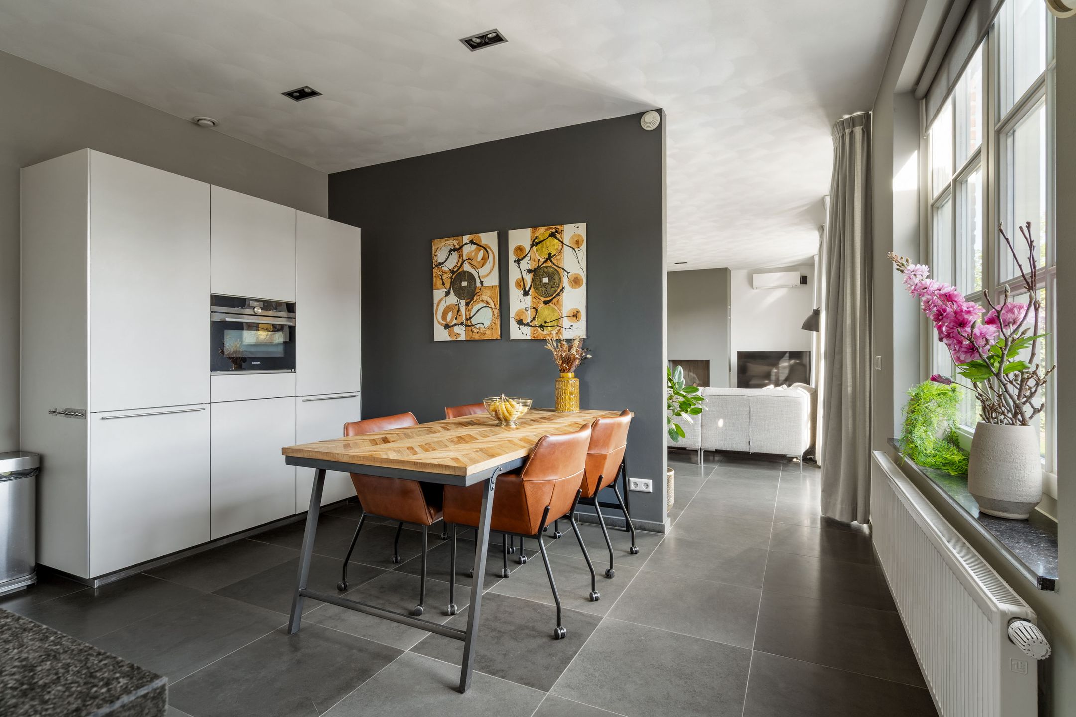 Foto 18 van van Brederodestraat 2