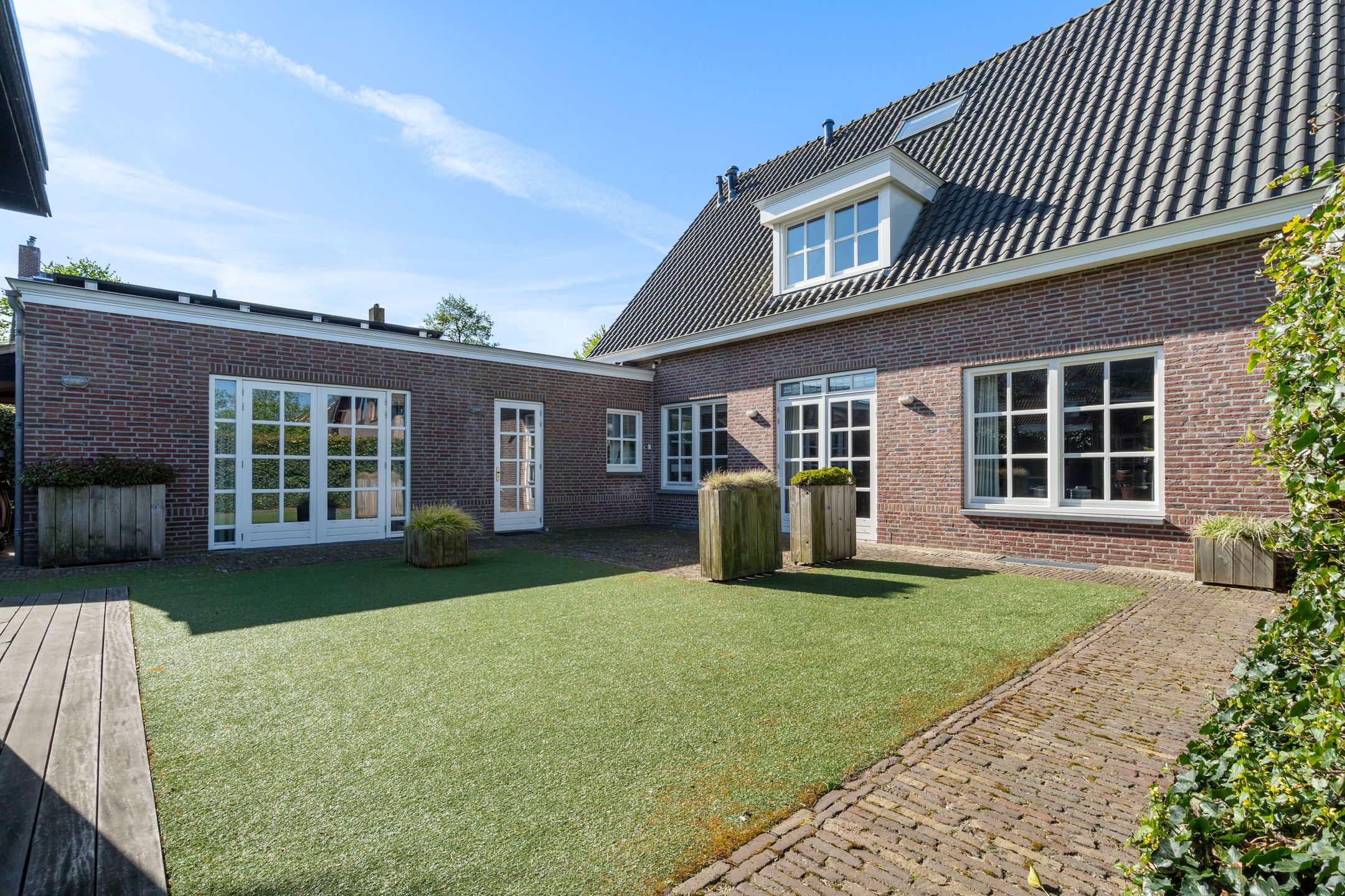 Foto 33 van van Brederodestraat 2