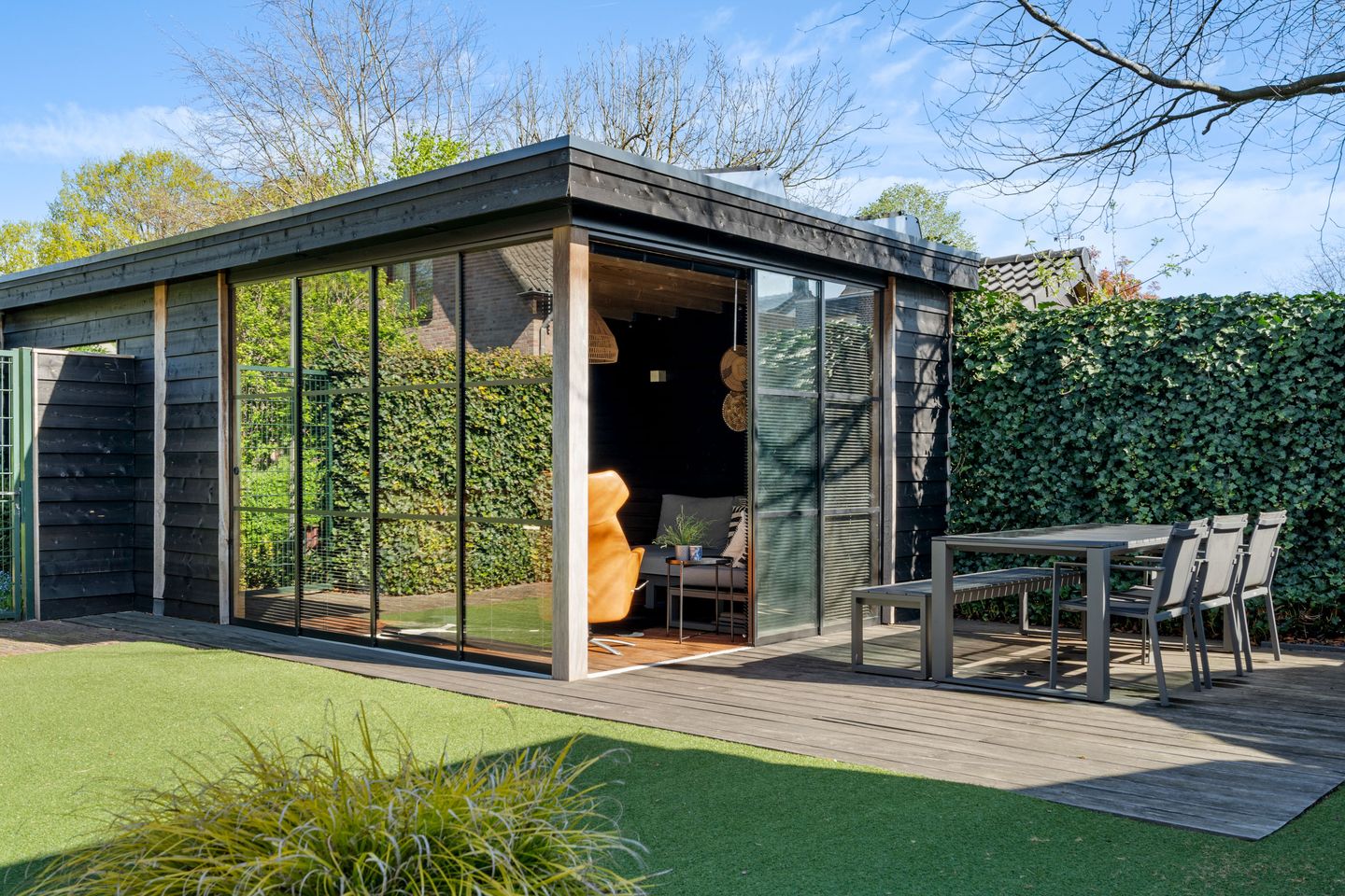 Foto 35 van van Brederodestraat 2