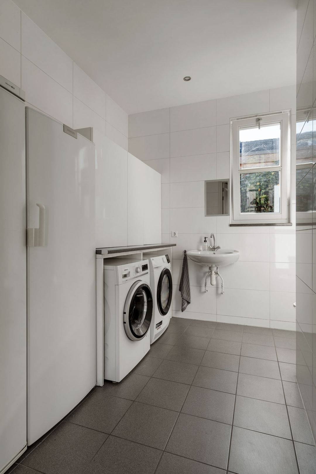 Foto 41 van van Brederodestraat 2