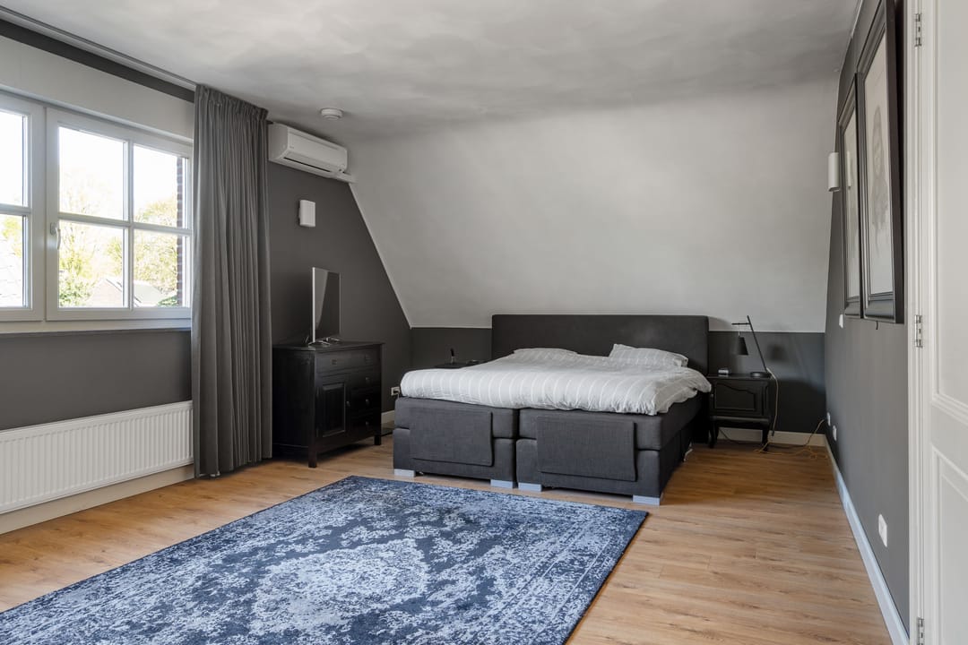 Foto 43 van van Brederodestraat 2