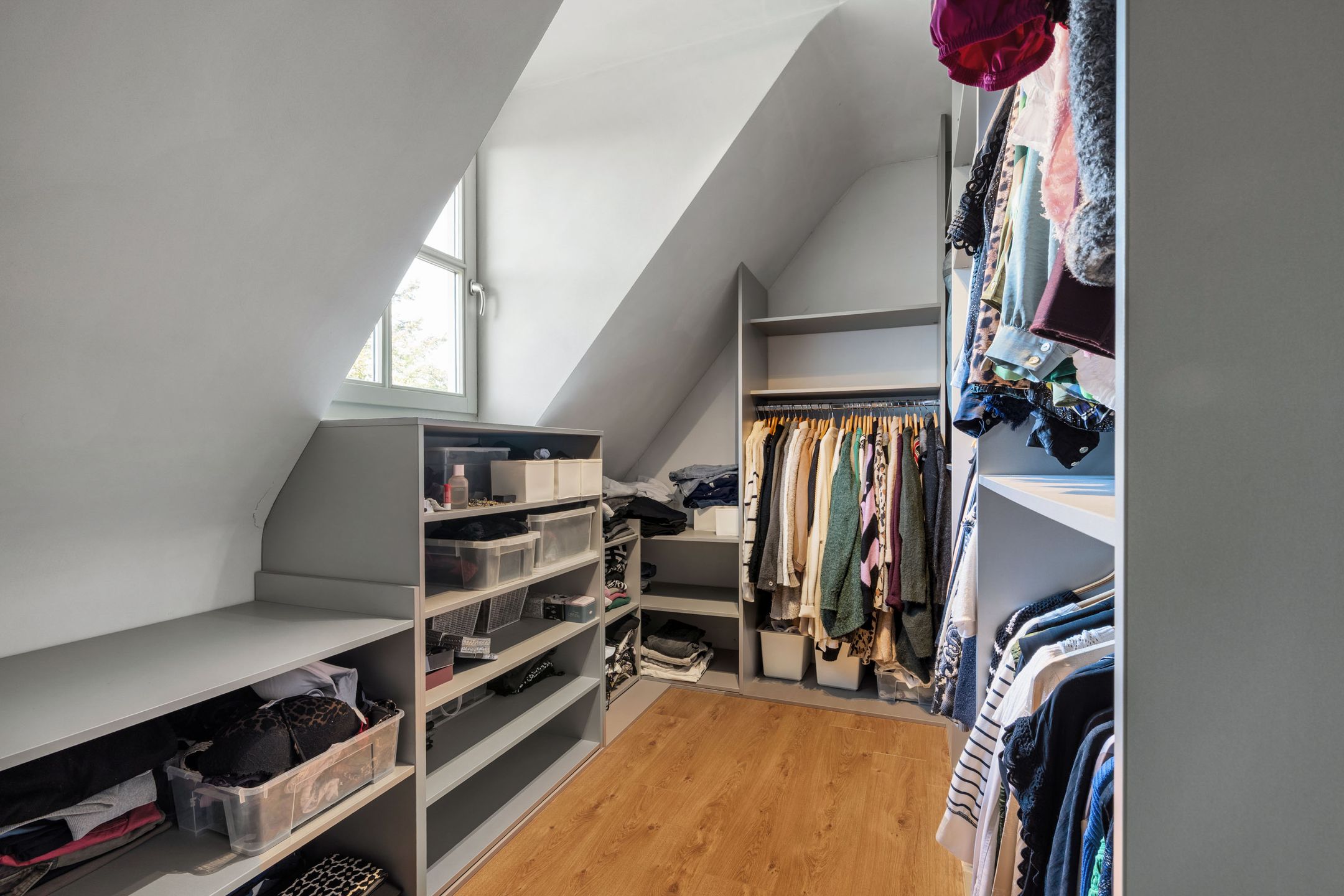 Foto 45 van van Brederodestraat 2