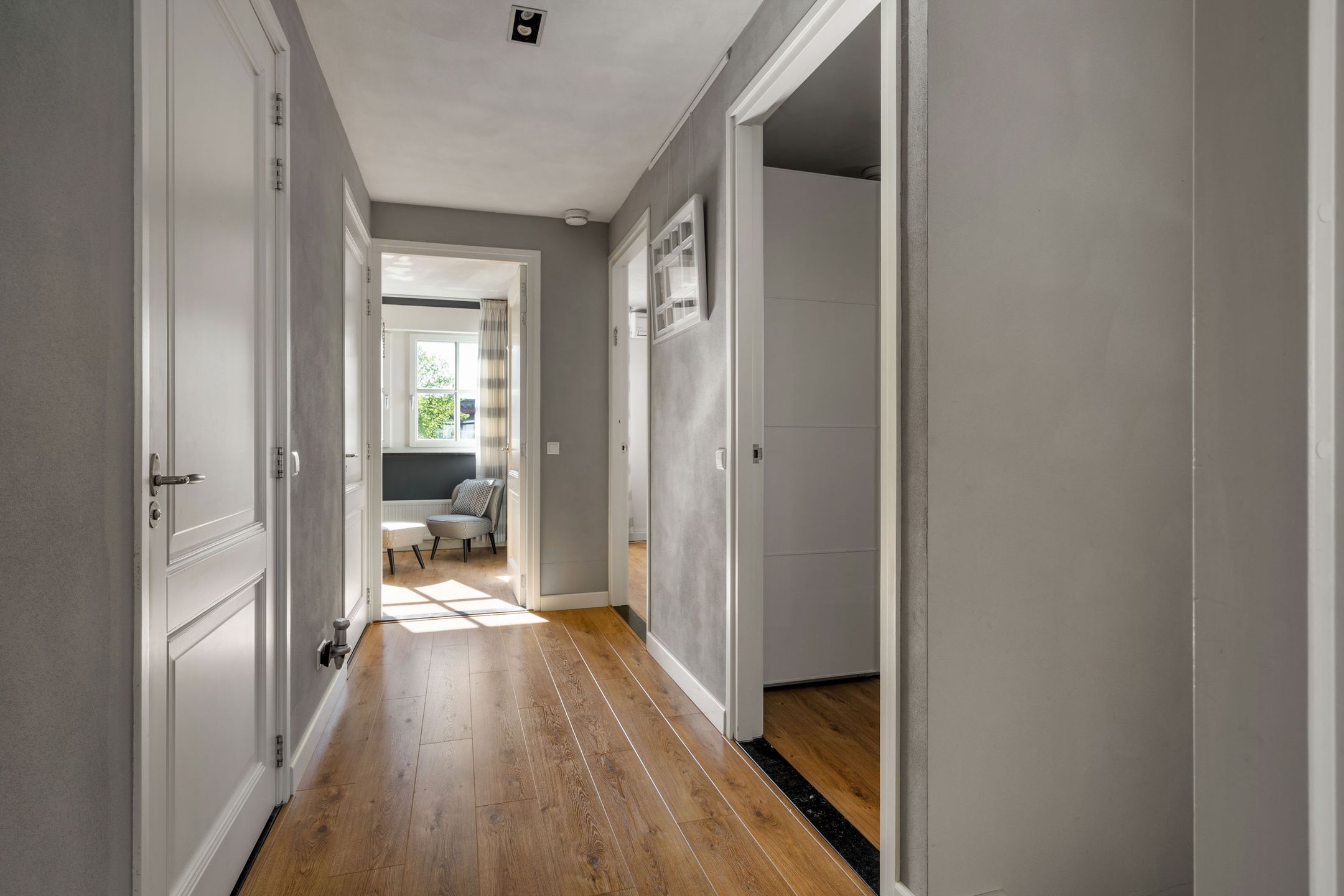 Foto 42 van van Brederodestraat 2