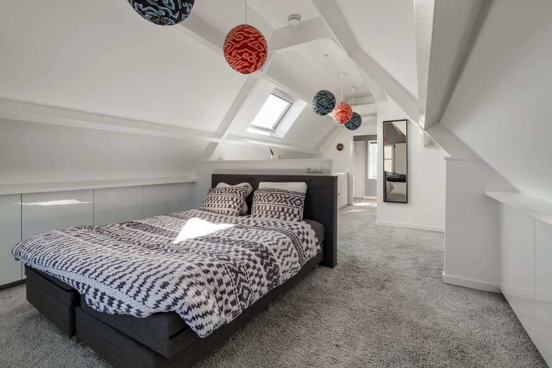 Foto 58 van van Brederodestraat 2