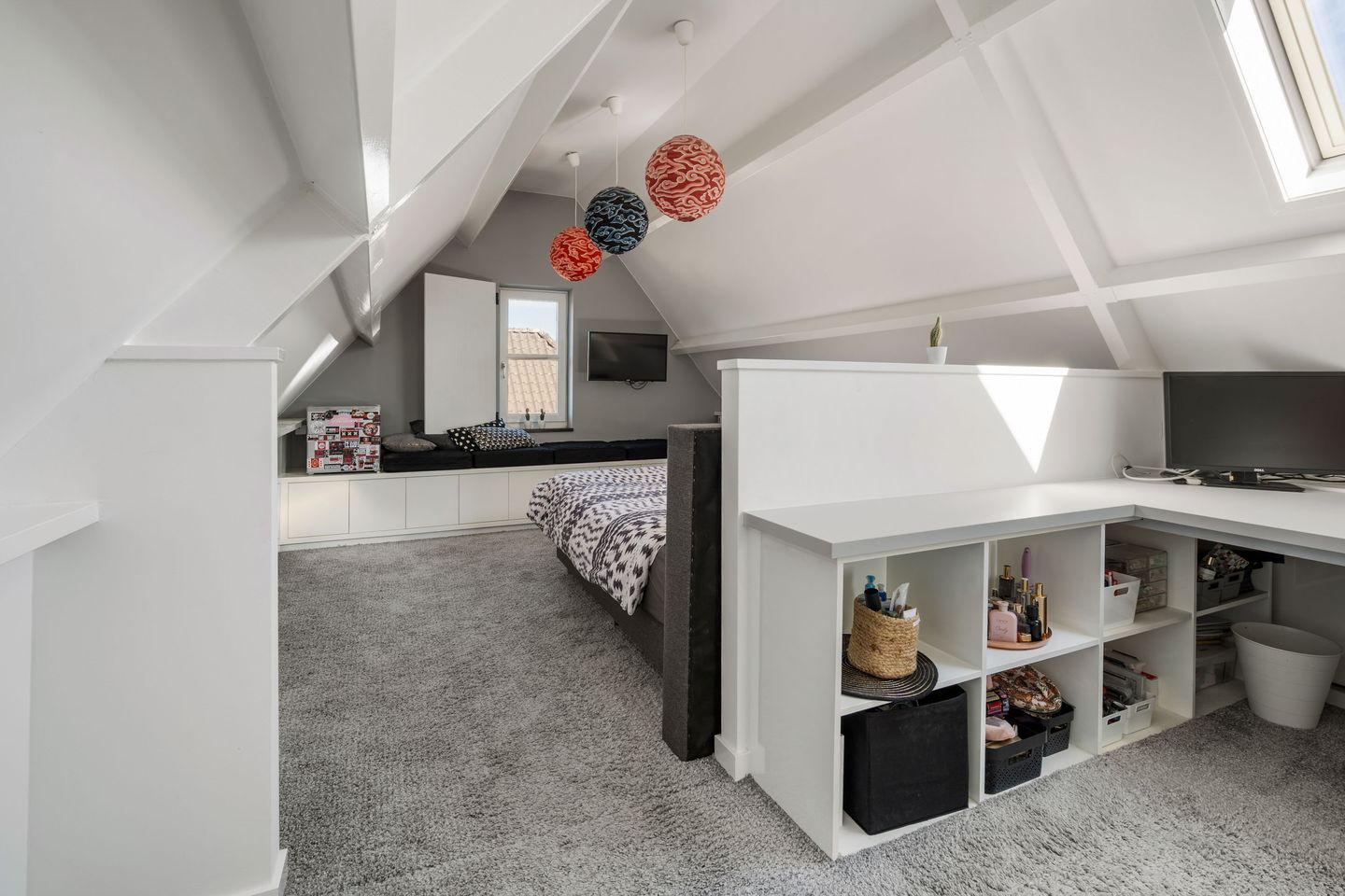 Foto 59 van van Brederodestraat 2