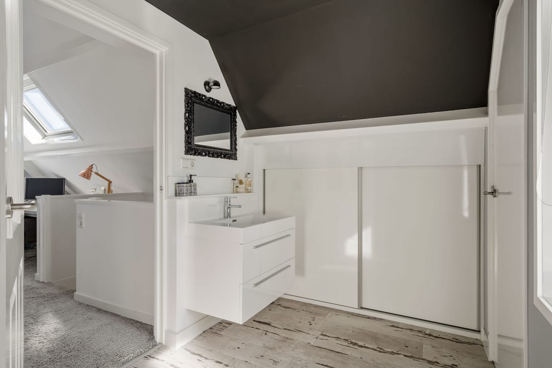 Foto 61 van van Brederodestraat 2