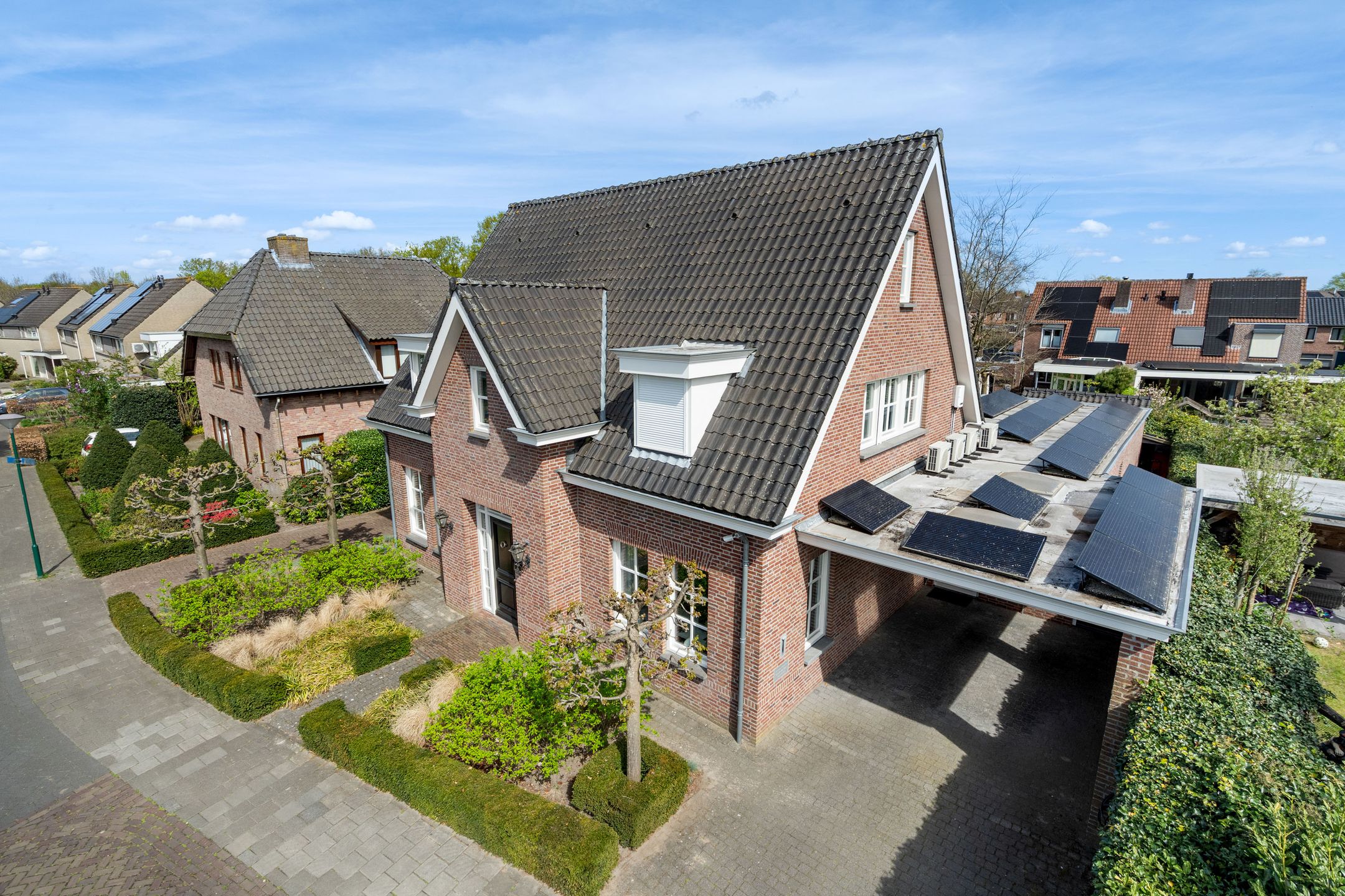 Foto 66 van van Brederodestraat 2