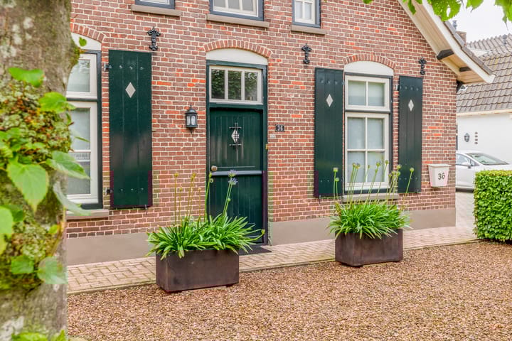 Photo 7 of Florastraat 36