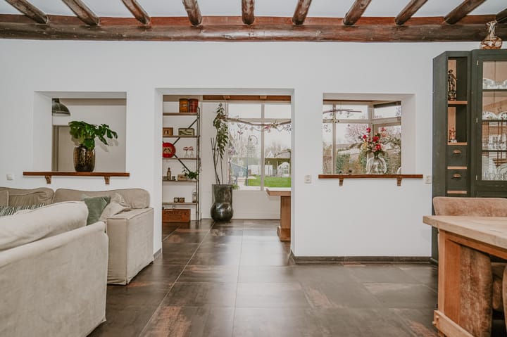 Photo 11 of Florastraat 36