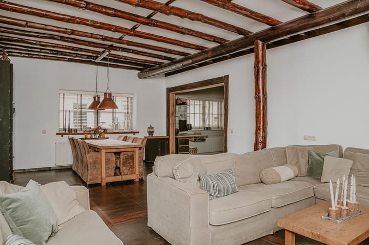 Photo 14 of Florastraat 36