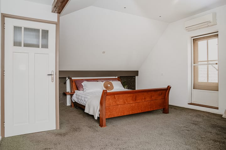 Photo 30 of Florastraat 36