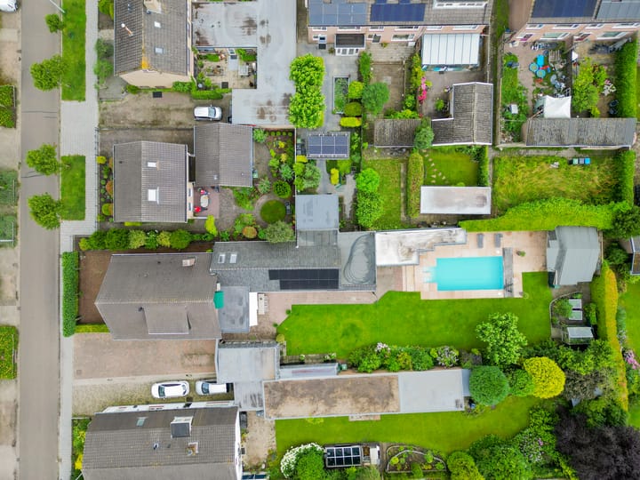 Photo 44 of Florastraat 36