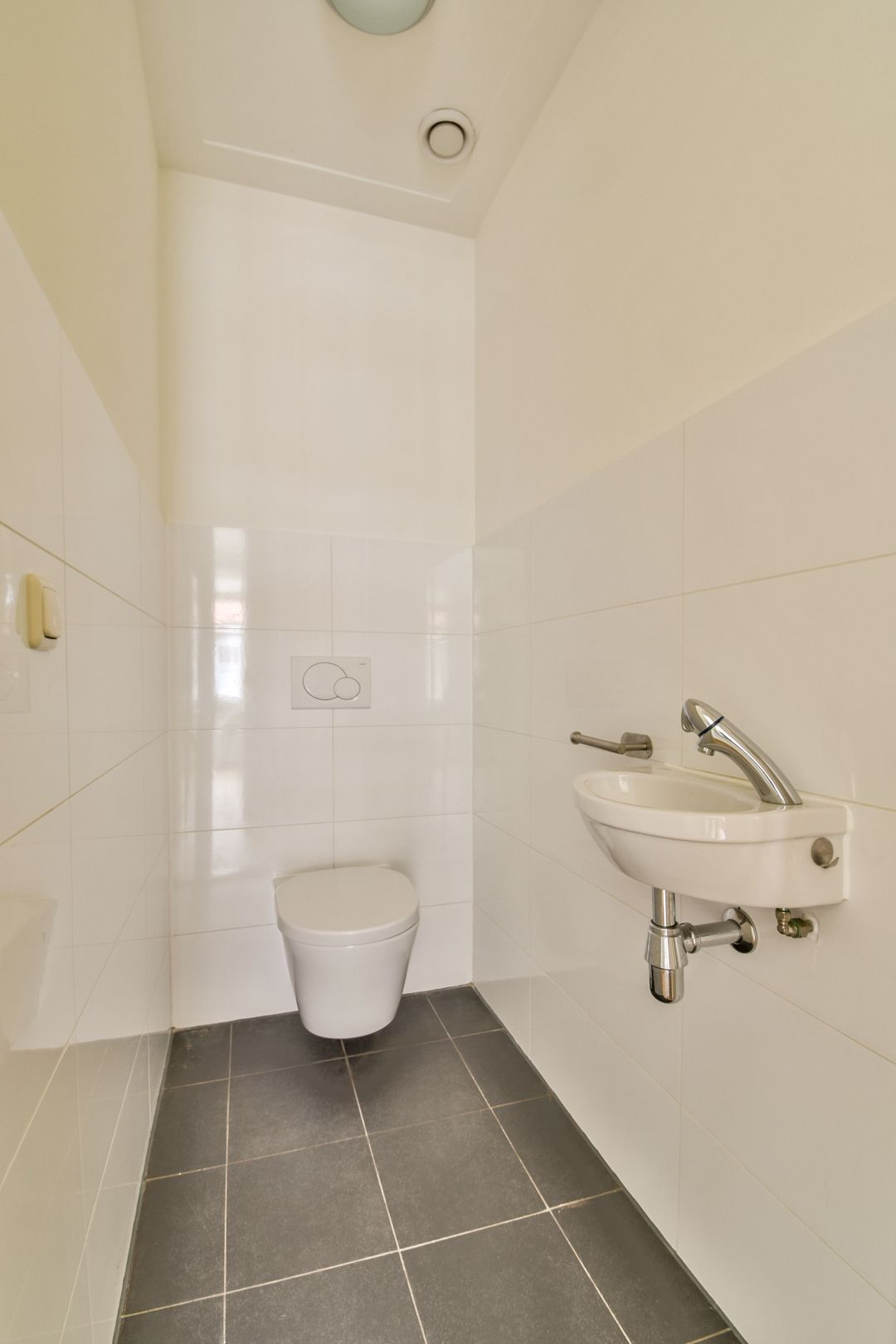 Photo 11 of Kromme Leimuidenstraat 6-2