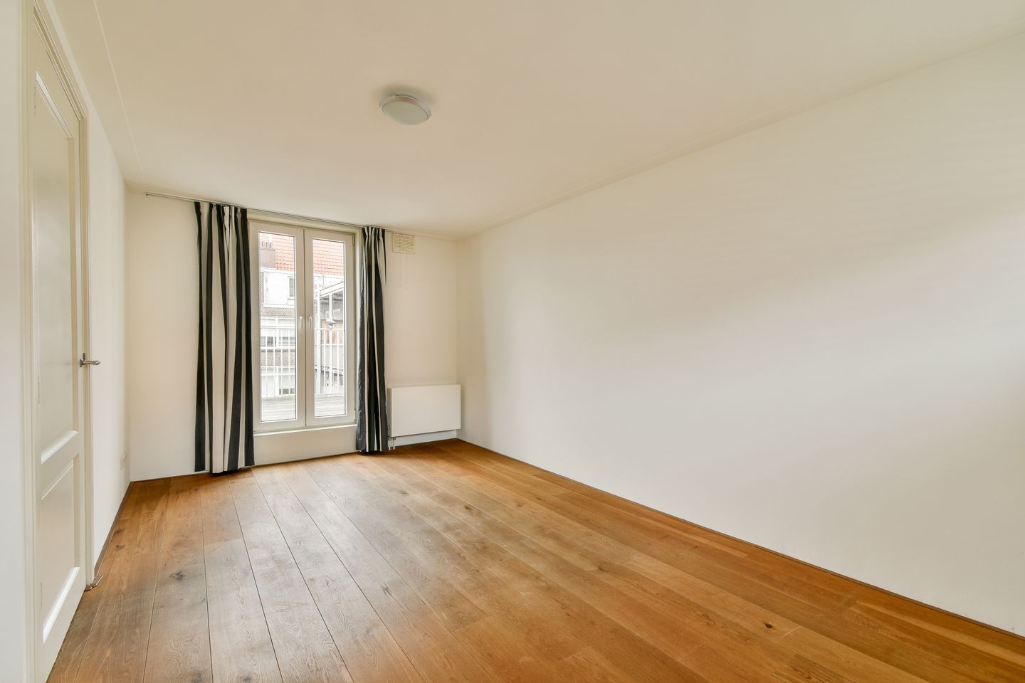 Photo 14 of Kromme Leimuidenstraat 6-2