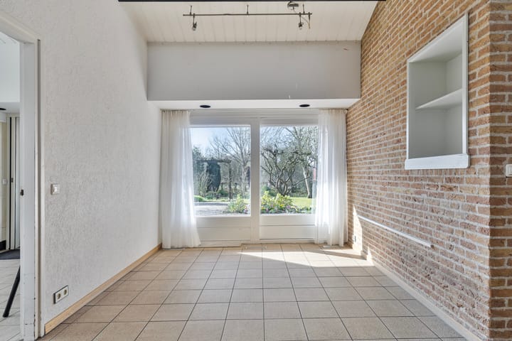 Foto 8 van Van Beethovenlaan 1