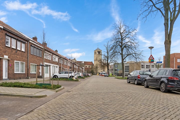 Foto 28 van Burgemeester van Oppenstraat 95