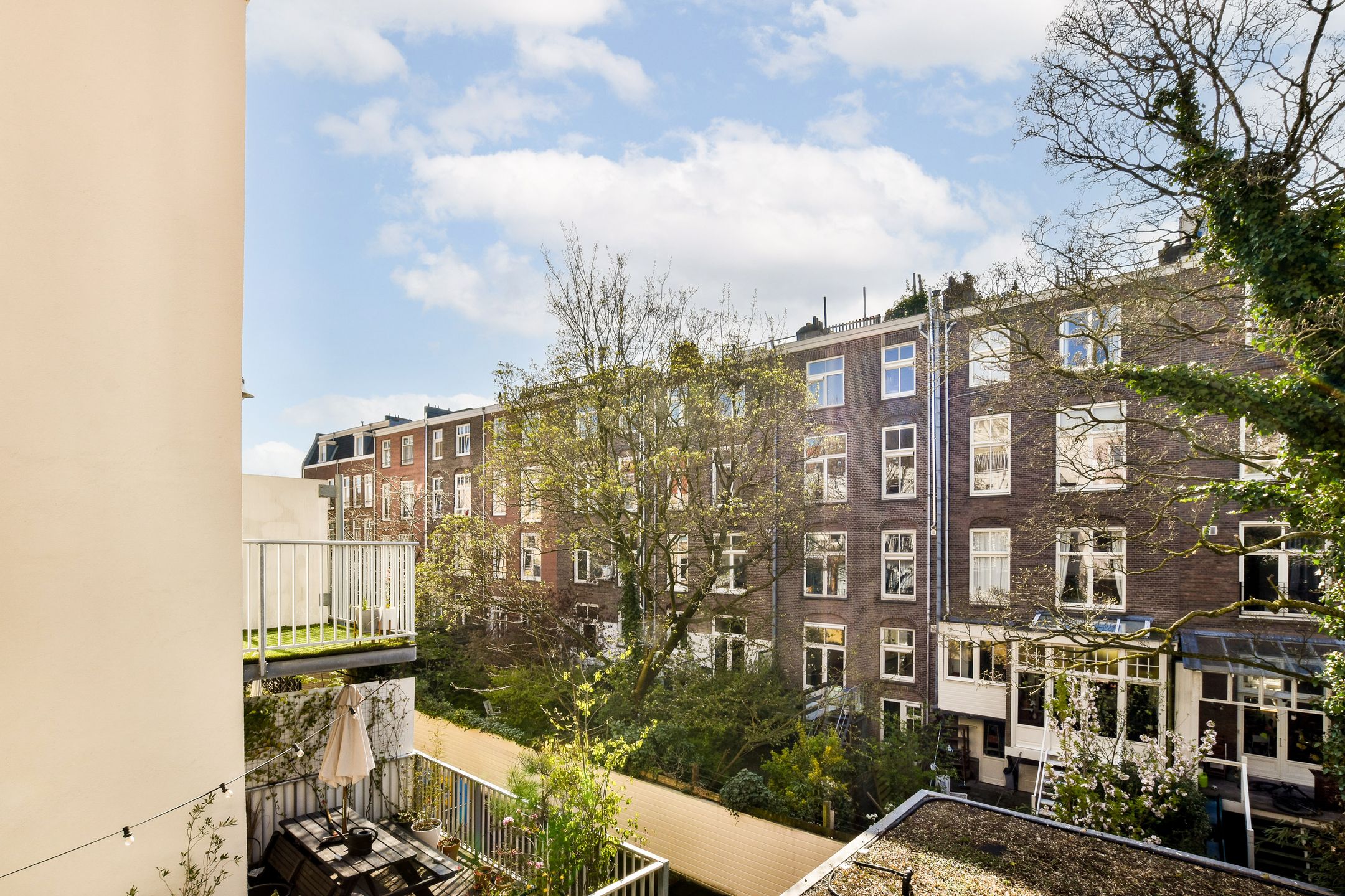 Photo 15 of Deymanstraat 44