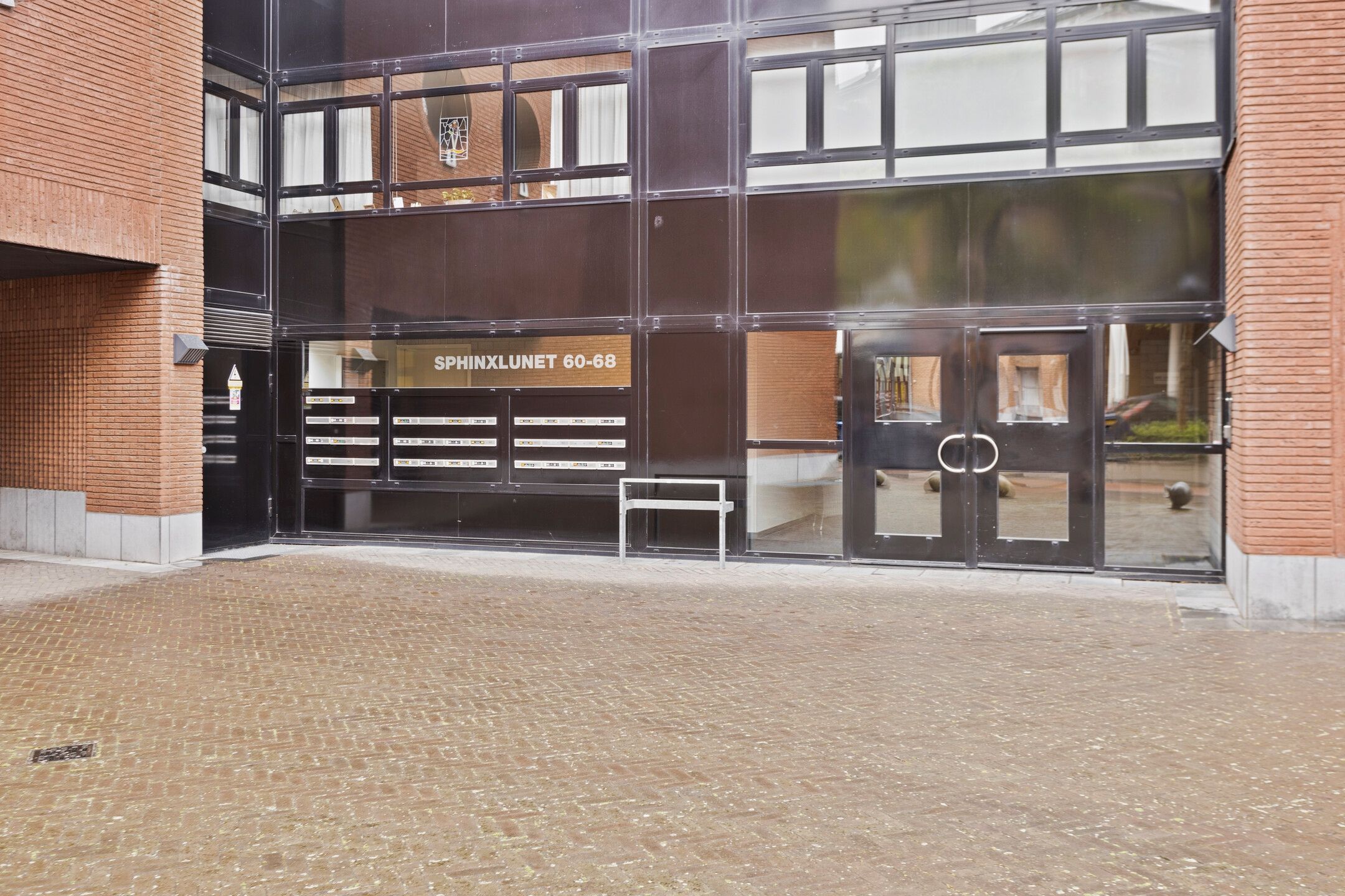 Photo 21 of Sphinxlunet 66-D