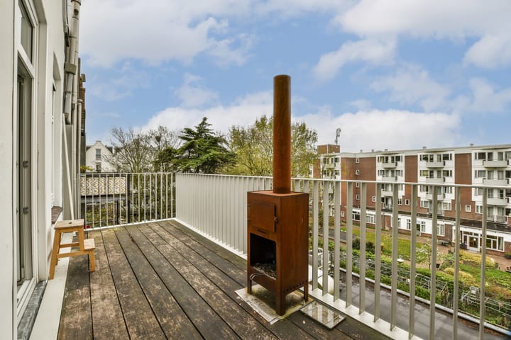 Photo 10 of Spaarndammerstraat 71-3