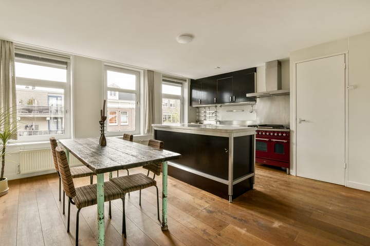 Photo 7 of Spaarndammerstraat 71-3