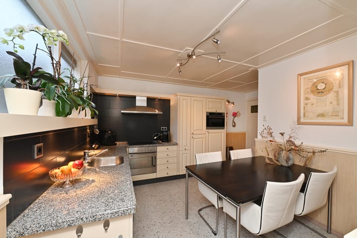 Foto 16 van Achterstraat 28