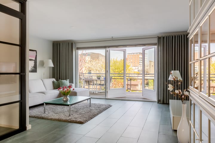 Photo 1 of Jan Schoutenstraat 37