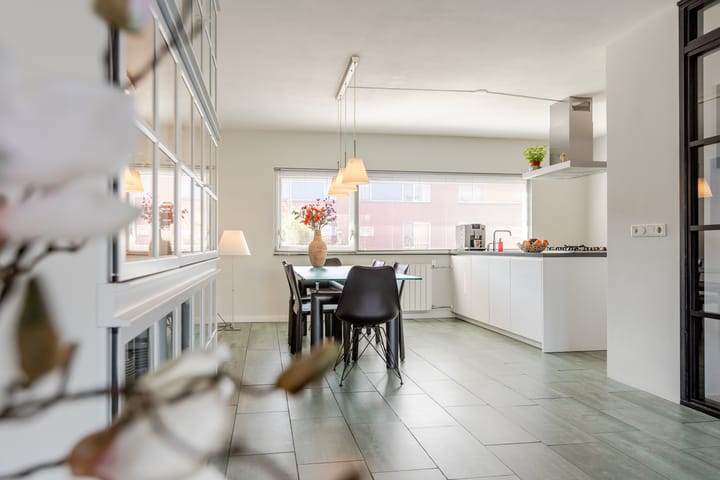 Photo 14 of Jan Schoutenstraat 37