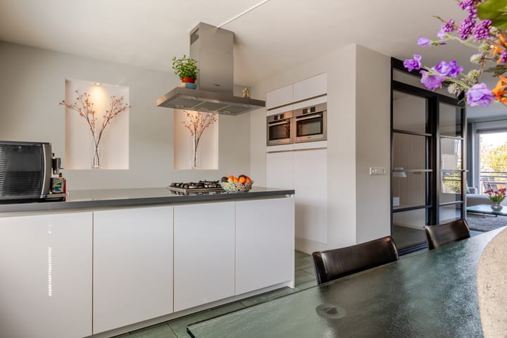 Photo 18 of Jan Schoutenstraat 37