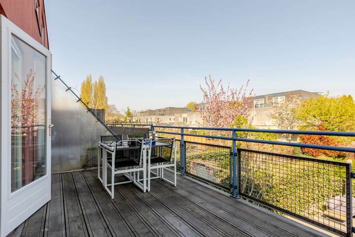 Photo 21 of Jan Schoutenstraat 37