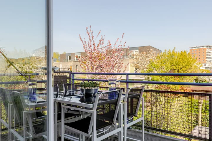 Photo 22 of Jan Schoutenstraat 37