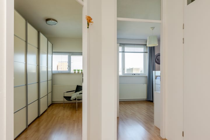 Photo 26 of Jan Schoutenstraat 37