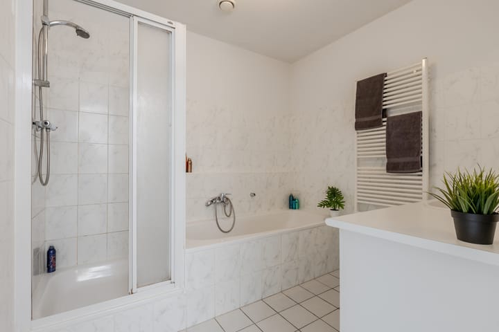 Photo 30 of Jan Schoutenstraat 37