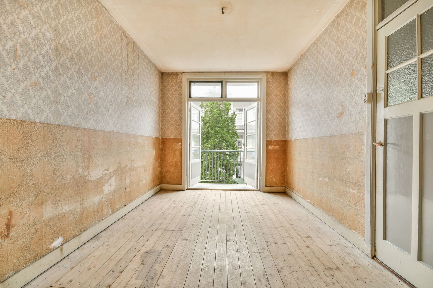 Photo 10 of John Franklinstraat 77-2