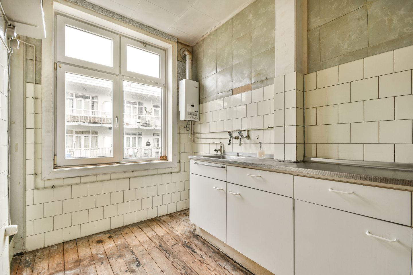 Photo 14 of John Franklinstraat 77-2