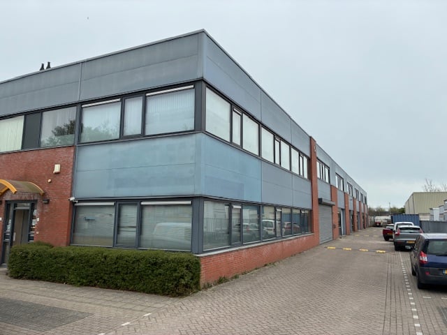 View photo 2 of Vlotbrugweg 4