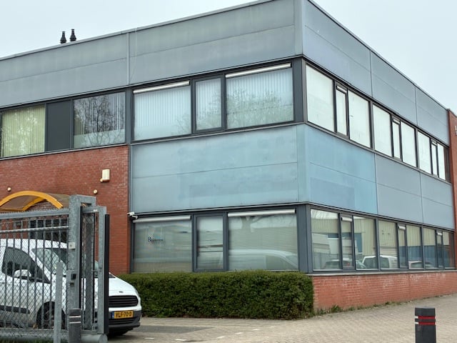 View photo 3 of Vlotbrugweg 4
