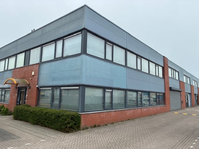 View photo 4 of Vlotbrugweg 4