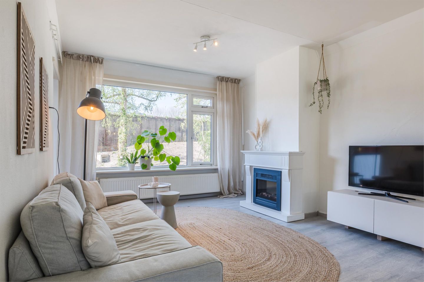 Photo 14 of Betje Wolffstraat 60