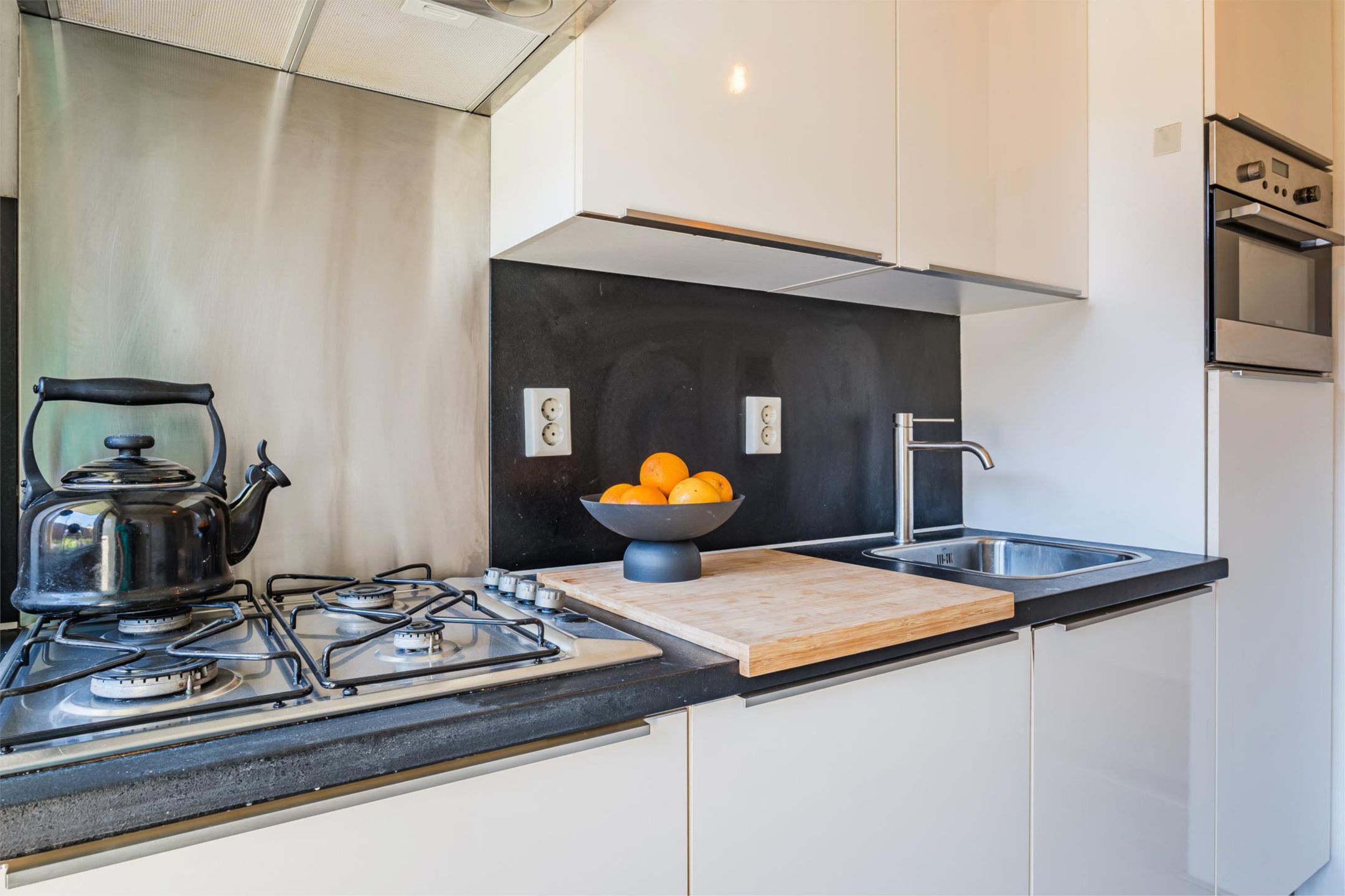 Photo 18 of Betje Wolffstraat 60